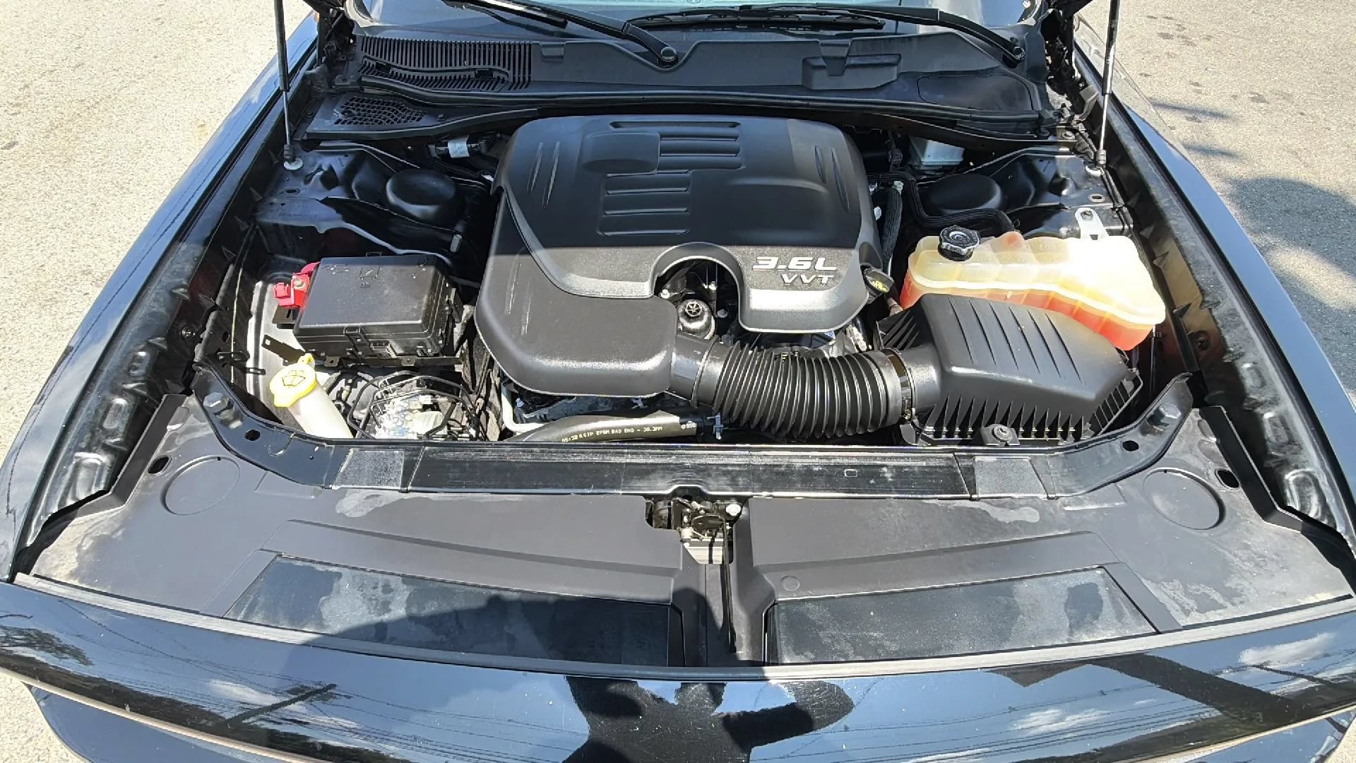 Used 2022 Dodge Challenger SXT RWD image 23