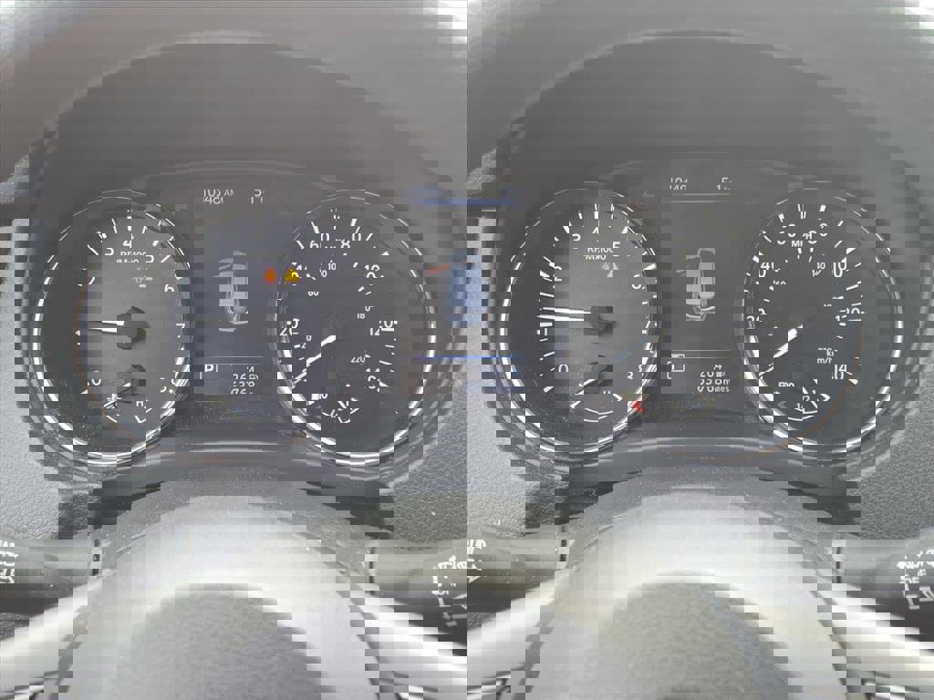 Used 2020 Nissan Rogue Sport S image 15