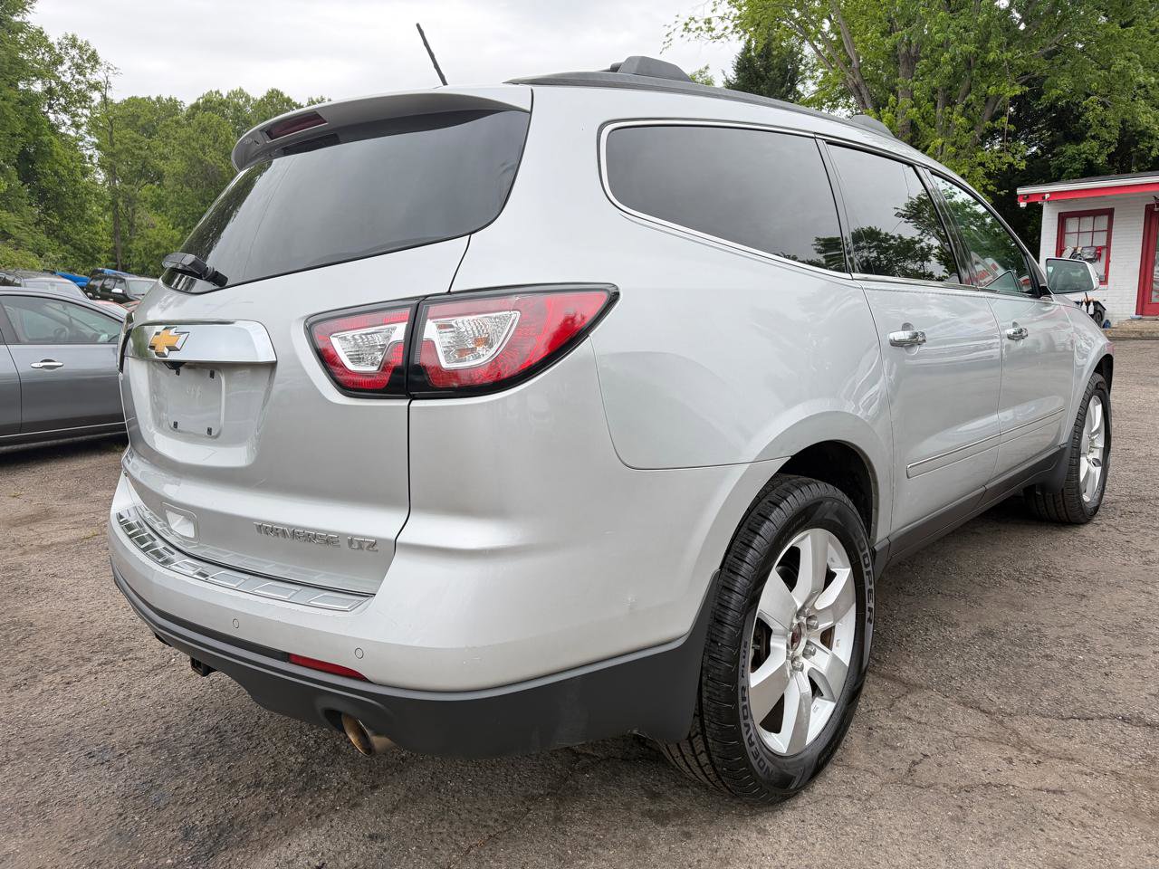Used 2014 Chevrolet Traverse LTZ AWD/4WD image 5