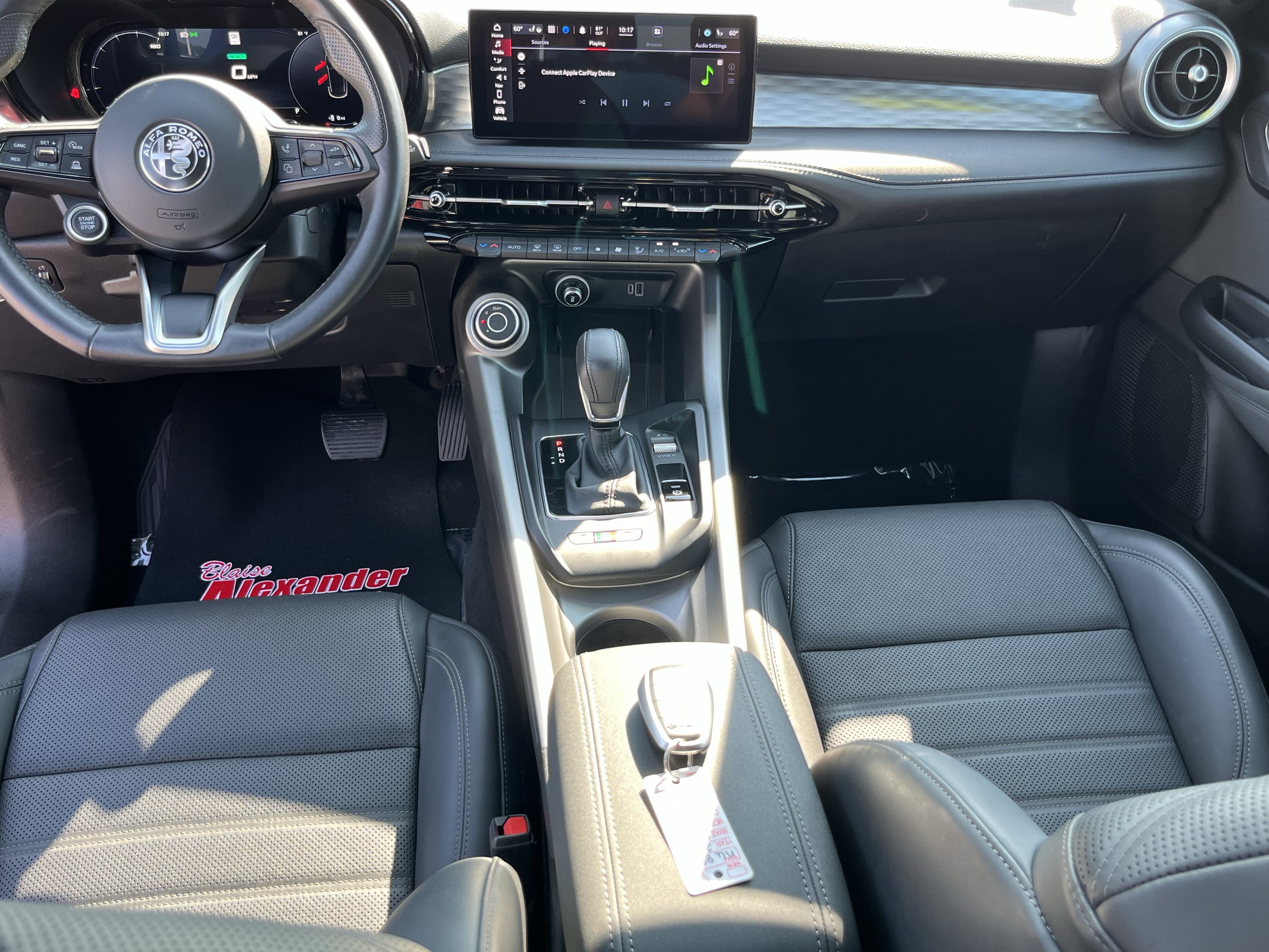 Used 2024 Alfa Romeo Tonale Ti w/ Premium Interior Package AWD/4WD image 20