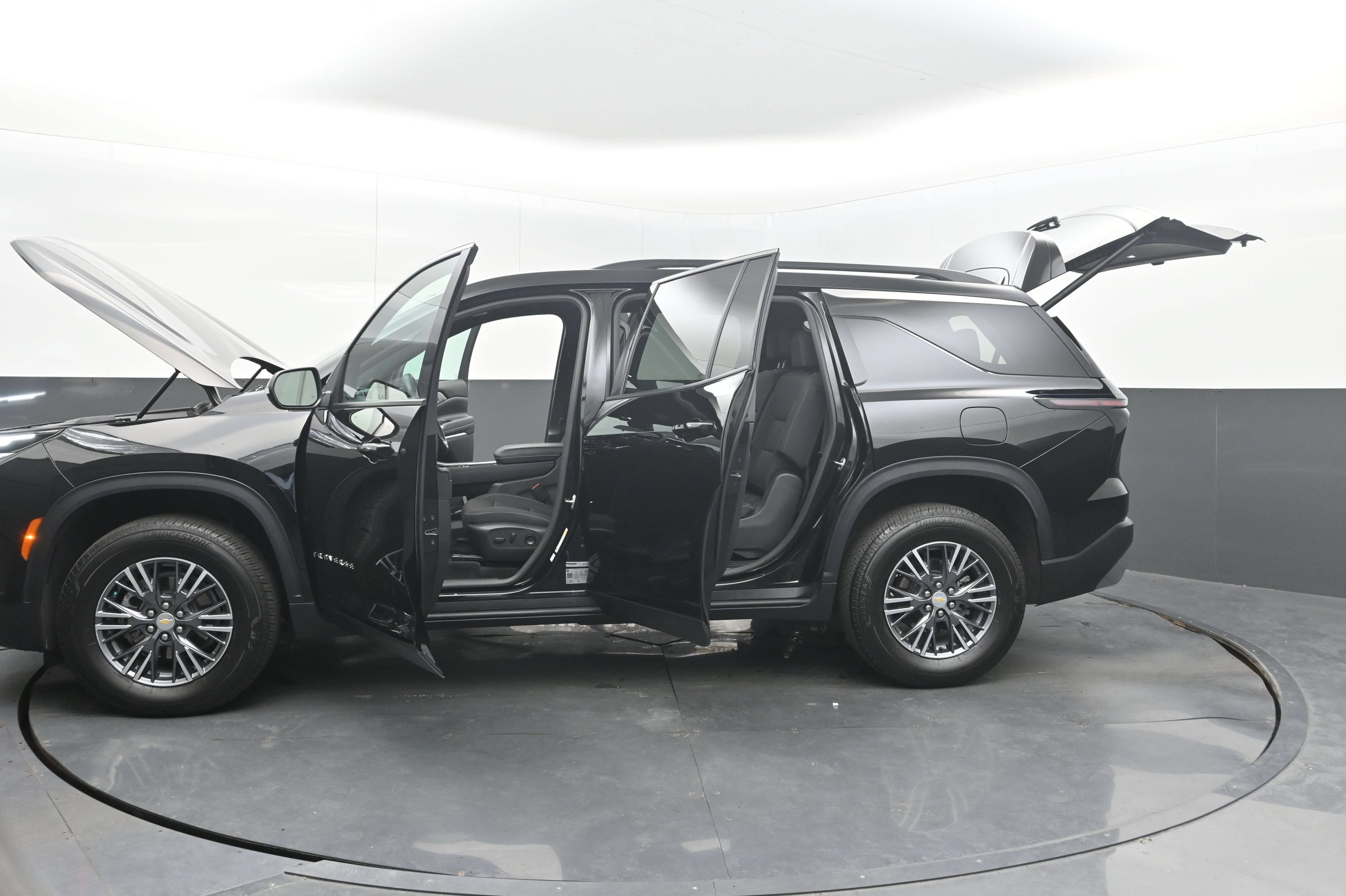 Certified 2026 Chevrolet Traverse LT FWD image 53