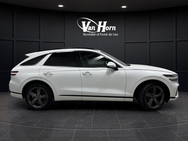 Used 2025 Genesis GV70 3.5T Sport w/ Sport Prestige Package image 2