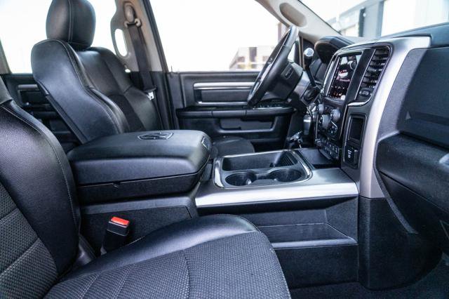 Used 2018 RAM 2500 Big Horn w/ Sport Appearance Group AWD/4WD image 30