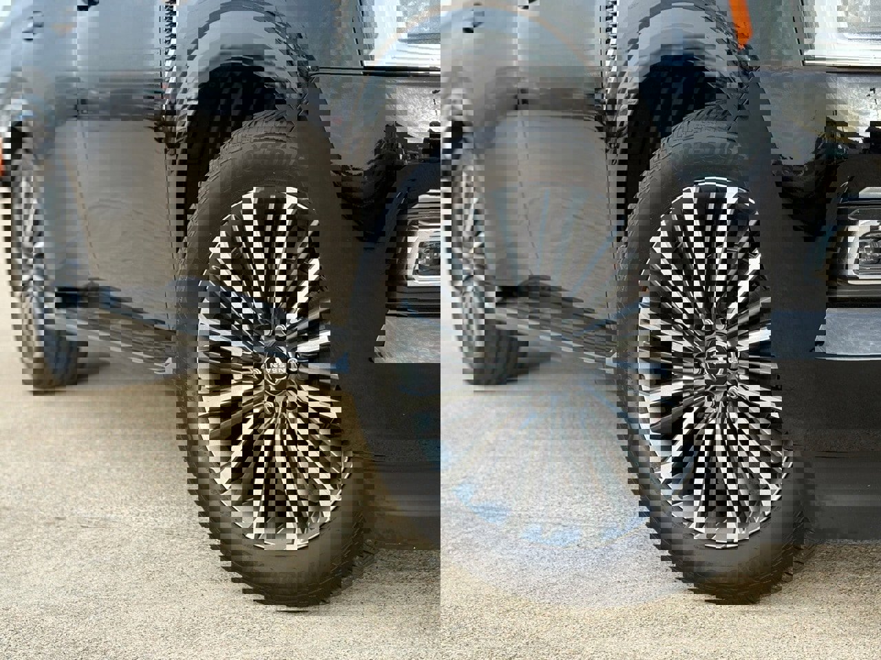 Certified 2025 Nissan Armada Platinum Reserve image 13