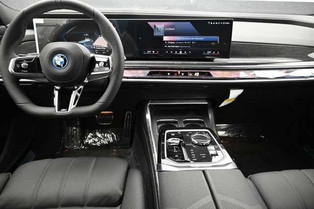 New 2026 BMW i7 xDrive60 AWD/4WD image 14