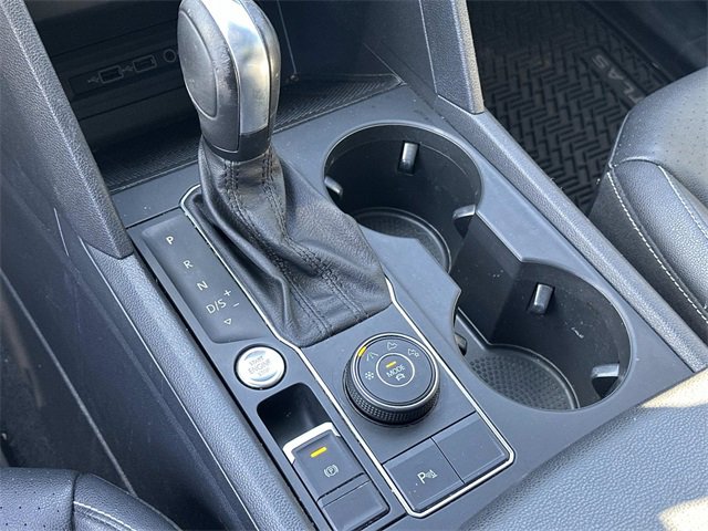 Used 2020 Volkswagen Atlas Cross Sport SE w/ Panoramic Sunroof Package image 24