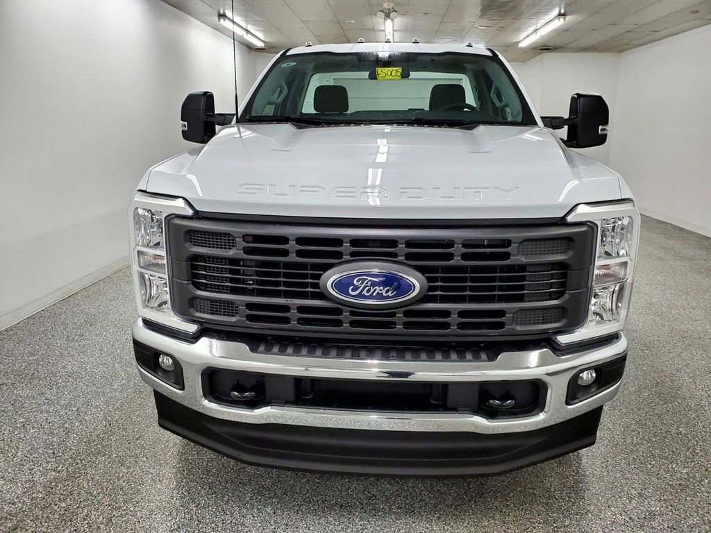 New 2026 Ford F350 XL w/ XL Chrome Package image 2