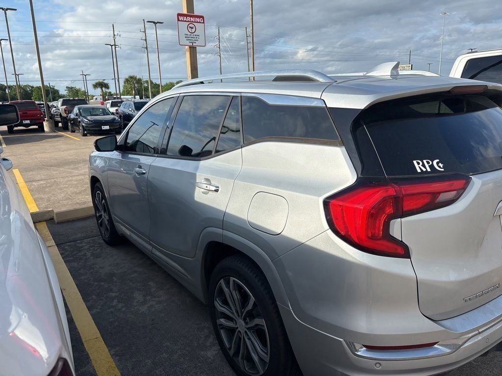 Used 2019 GMC Terrain Denali w/ Advanced Safety Package FWD image 12
