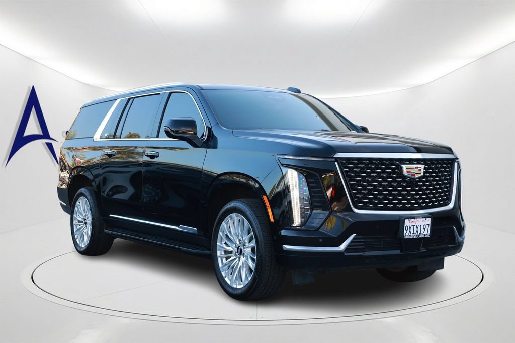 Used 2025 Cadillac Escalade ESV Premium Luxury AWD/4WD image 3