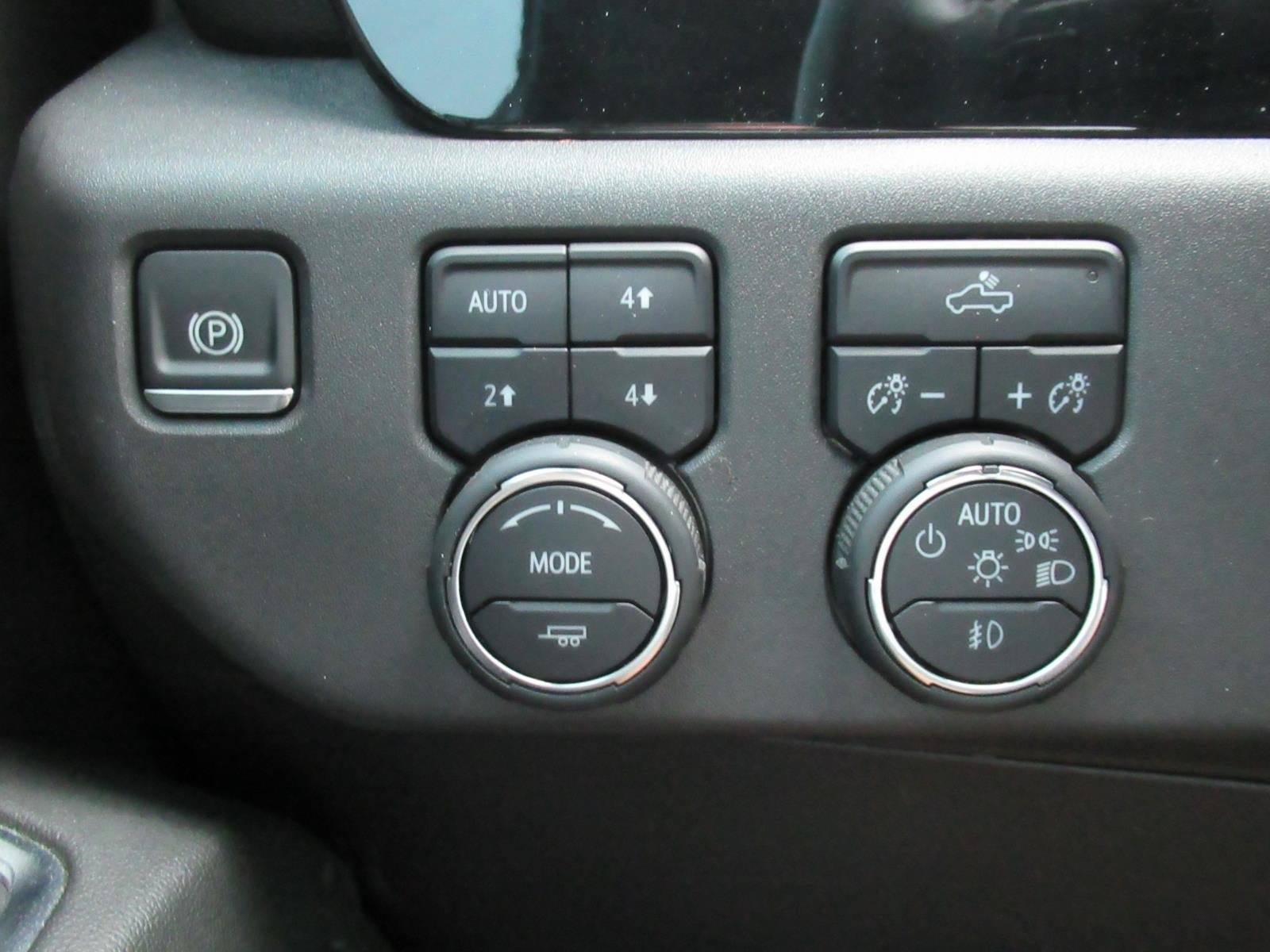 Used 2024 Chevrolet Silverado 1500 LT Trail Boss AWD/4WD image 25