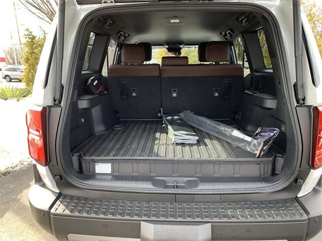 Used 2024 Toyota Land Cruiser Base image 33