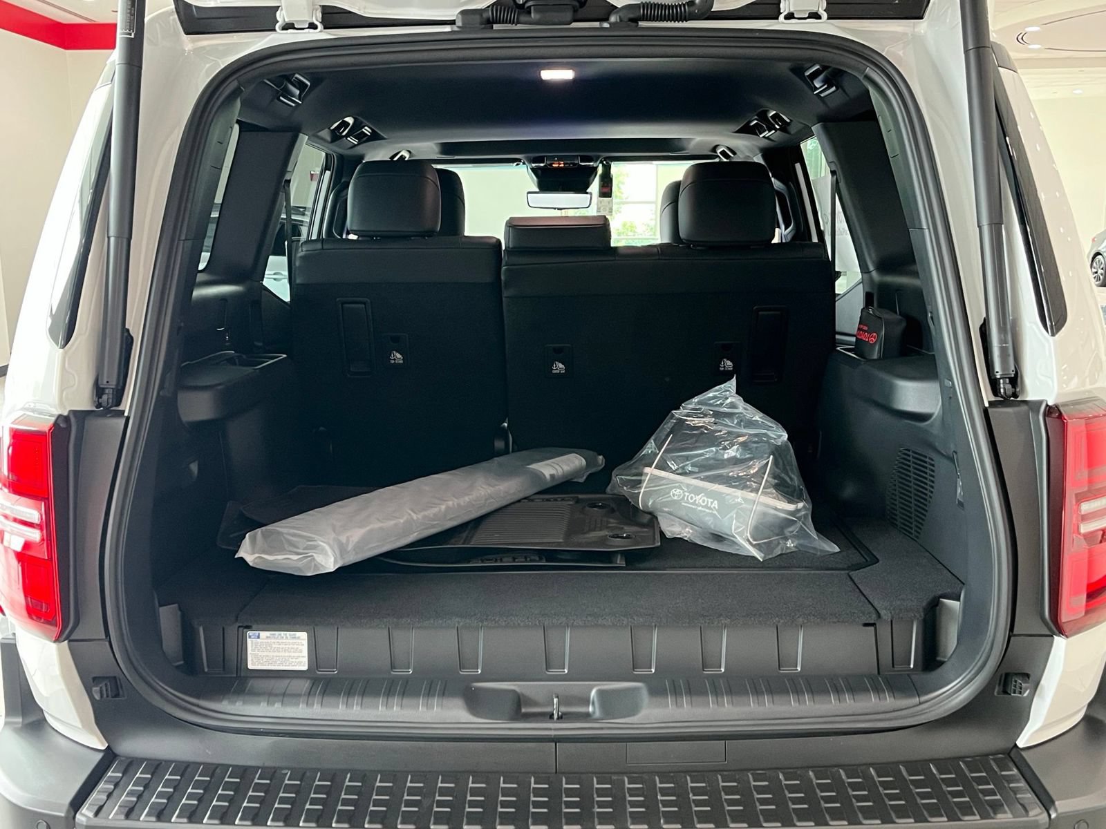 New 2027 Toyota Land Cruiser w/ Premium Package AWD/4WD image 9