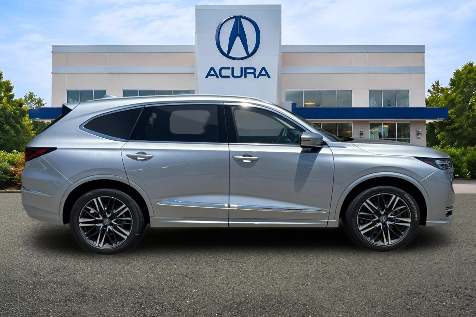 New 2026 Acura MDX w/ Advance Package AWD/4WD image 2
