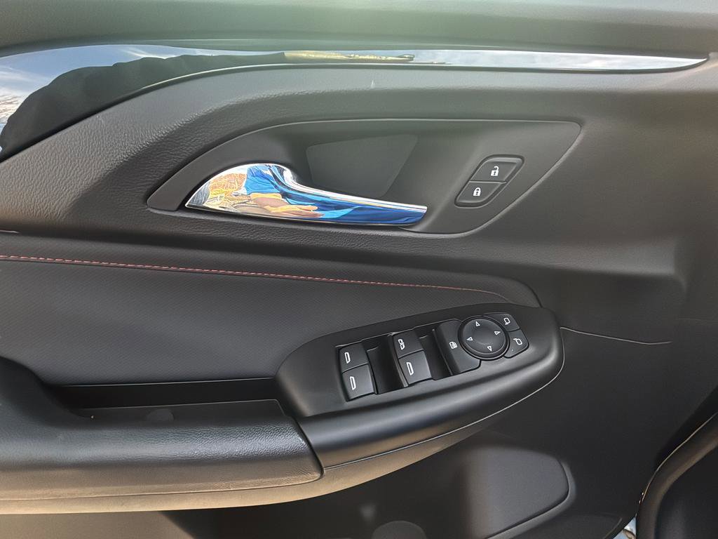 Used 2023 Chevrolet TrailBlazer RS w/ Convenience Package image 16