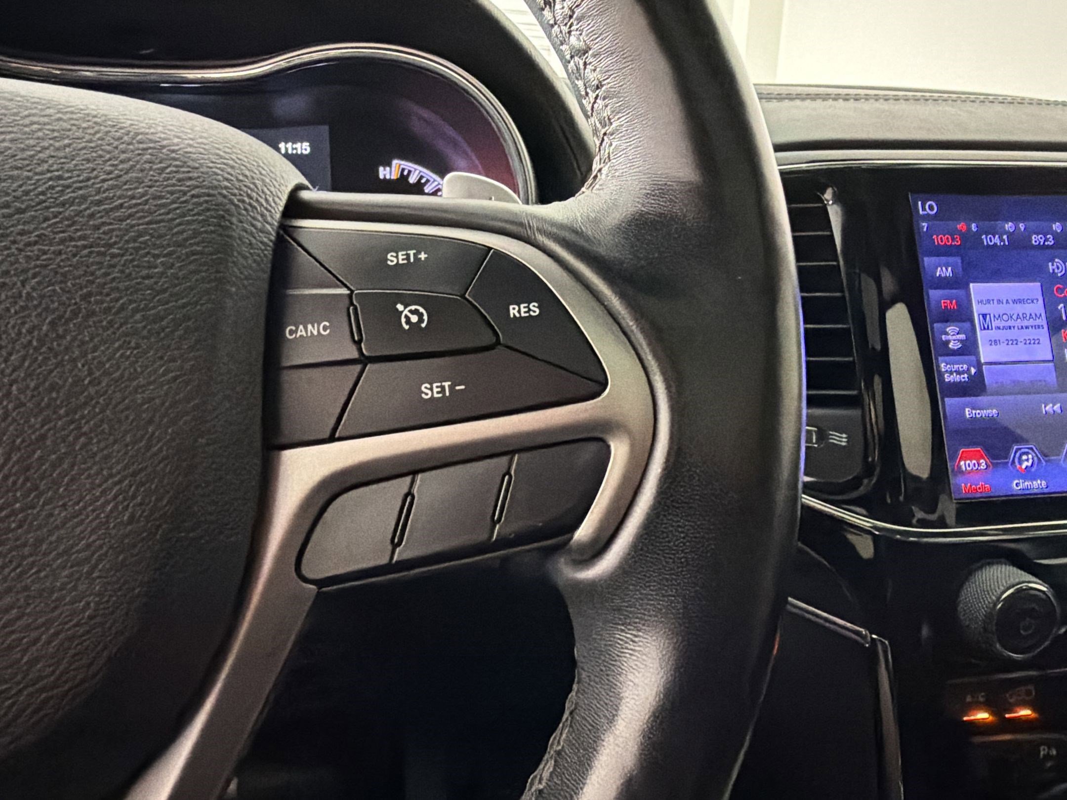 Used 2020 Jeep Grand Cherokee Overland AWD/4WD image 21