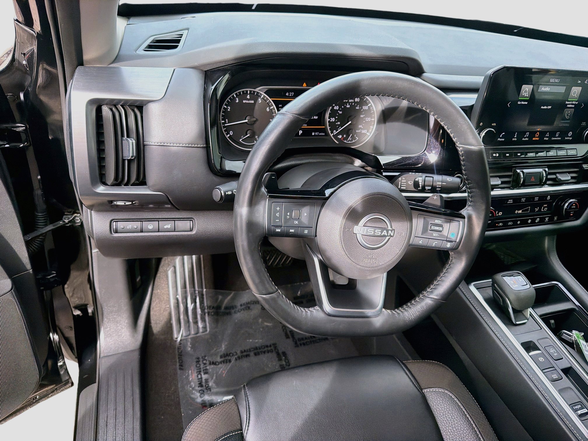 Used 2024 Nissan Pathfinder SL FWD image 18