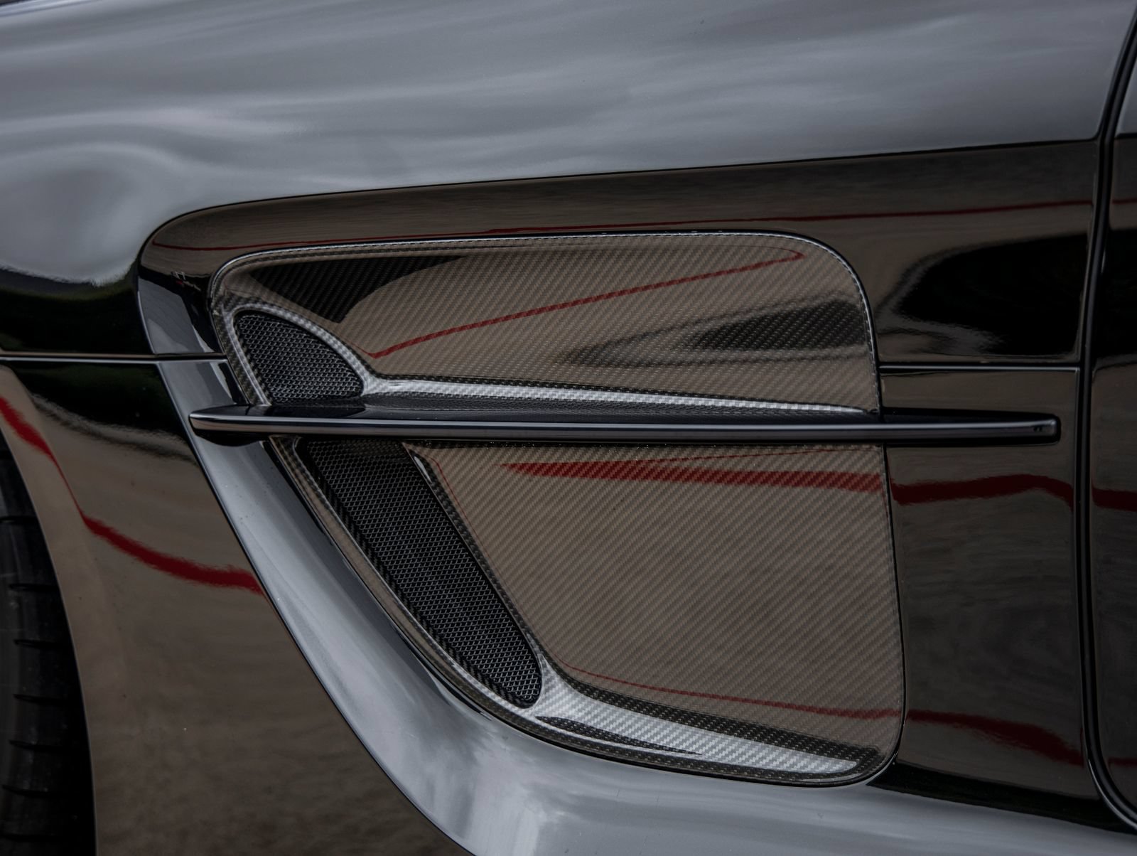 Used 2014 Mercedes-Benz SLS AMG Black Series image 20