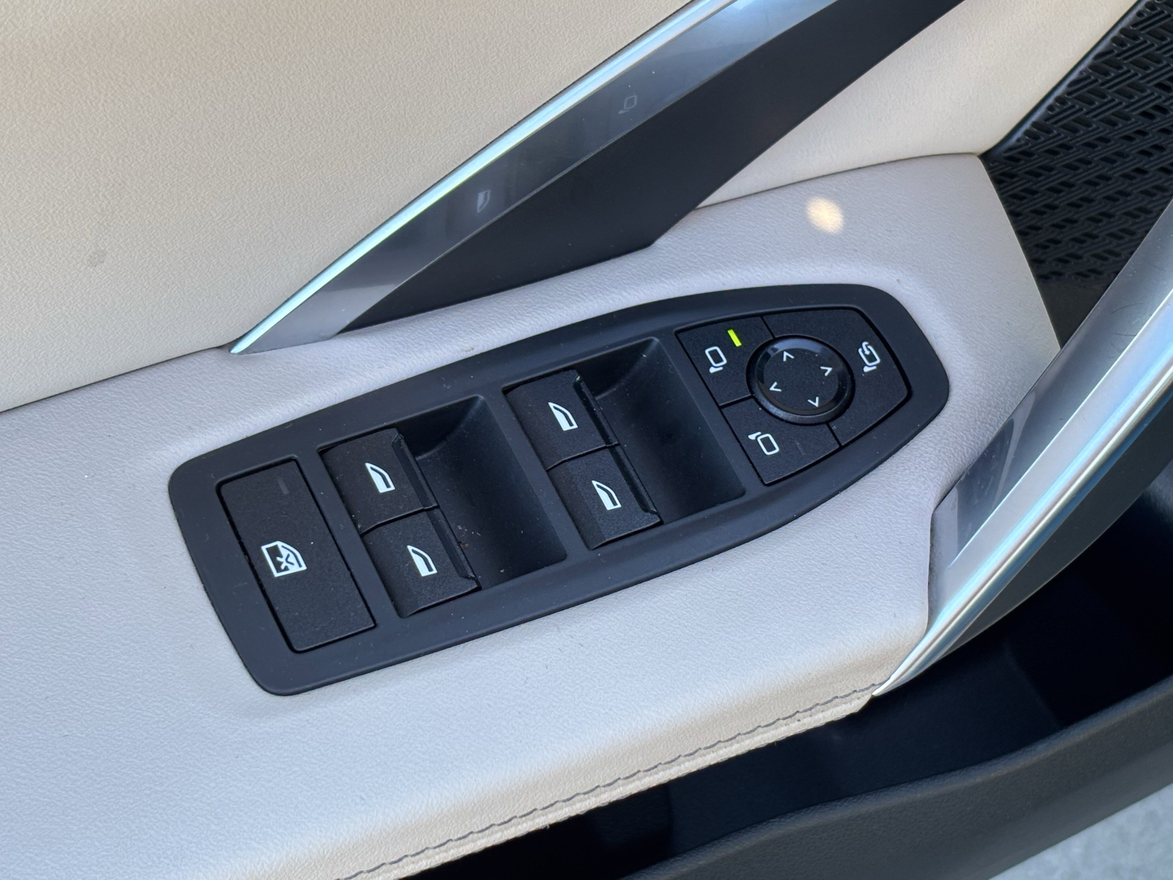 Certified 2025 BMW X1 xDrive28i w/ Convenience Package image 15