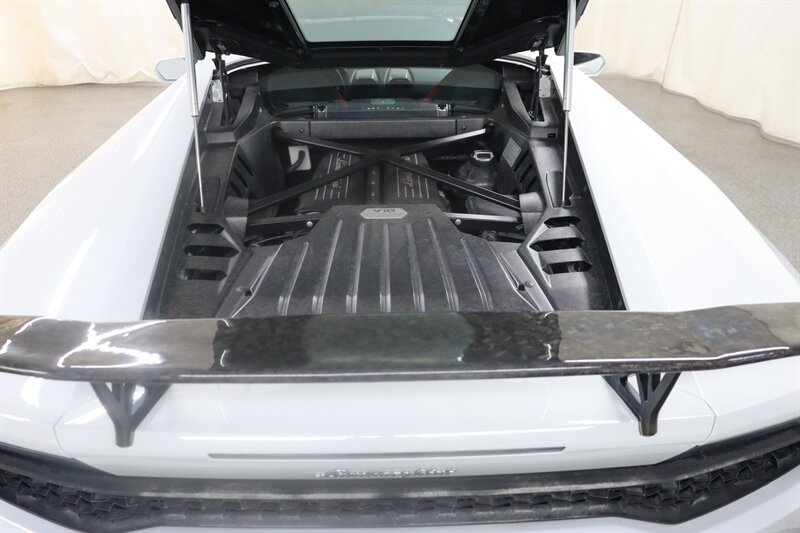 Used 2015 Lamborghini Huracan LP 610-4 AWD/4WD image 24