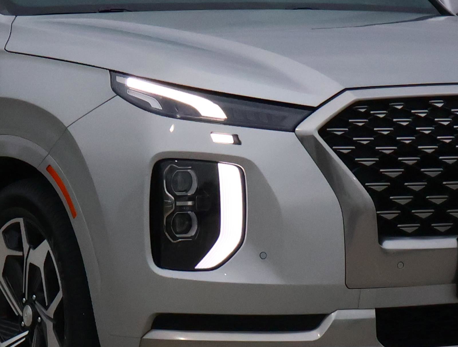 Used 2022 Hyundai Palisade Calligraphy image 7