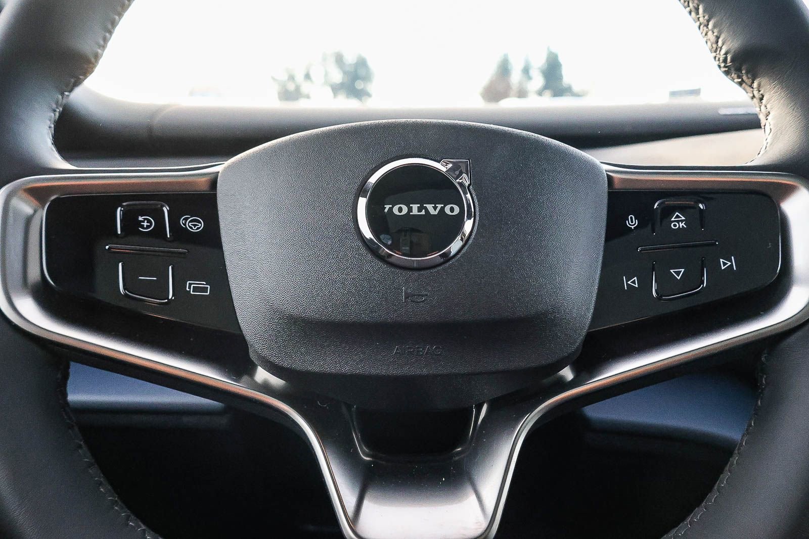 New 2026 Volvo EX30 Plus w/ Protection Package image 30