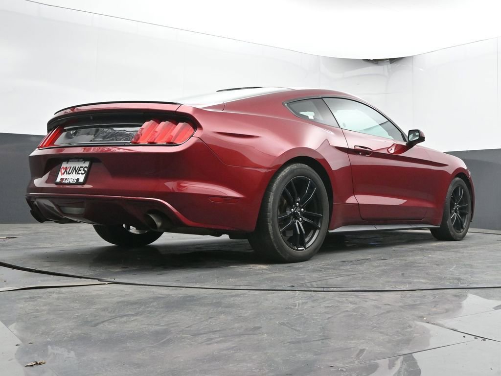 Used 2017 Ford Mustang Coupe RWD image 38