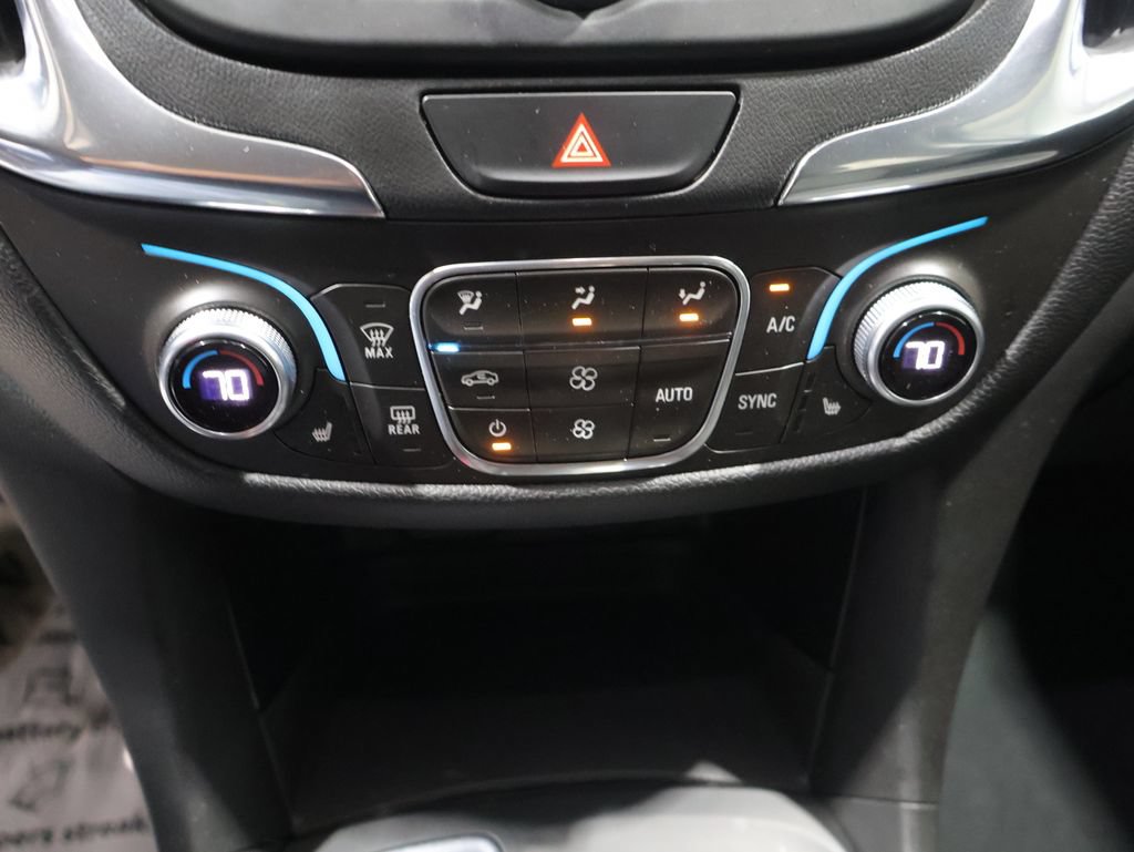 Used 2018 Chevrolet Equinox LT AWD/4WD image 27