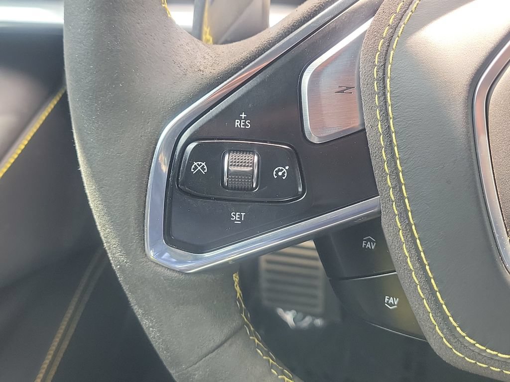 Used 2021 Chevrolet Corvette Stingray Premium Conv w/ Z51 Performance Package RWD image 8