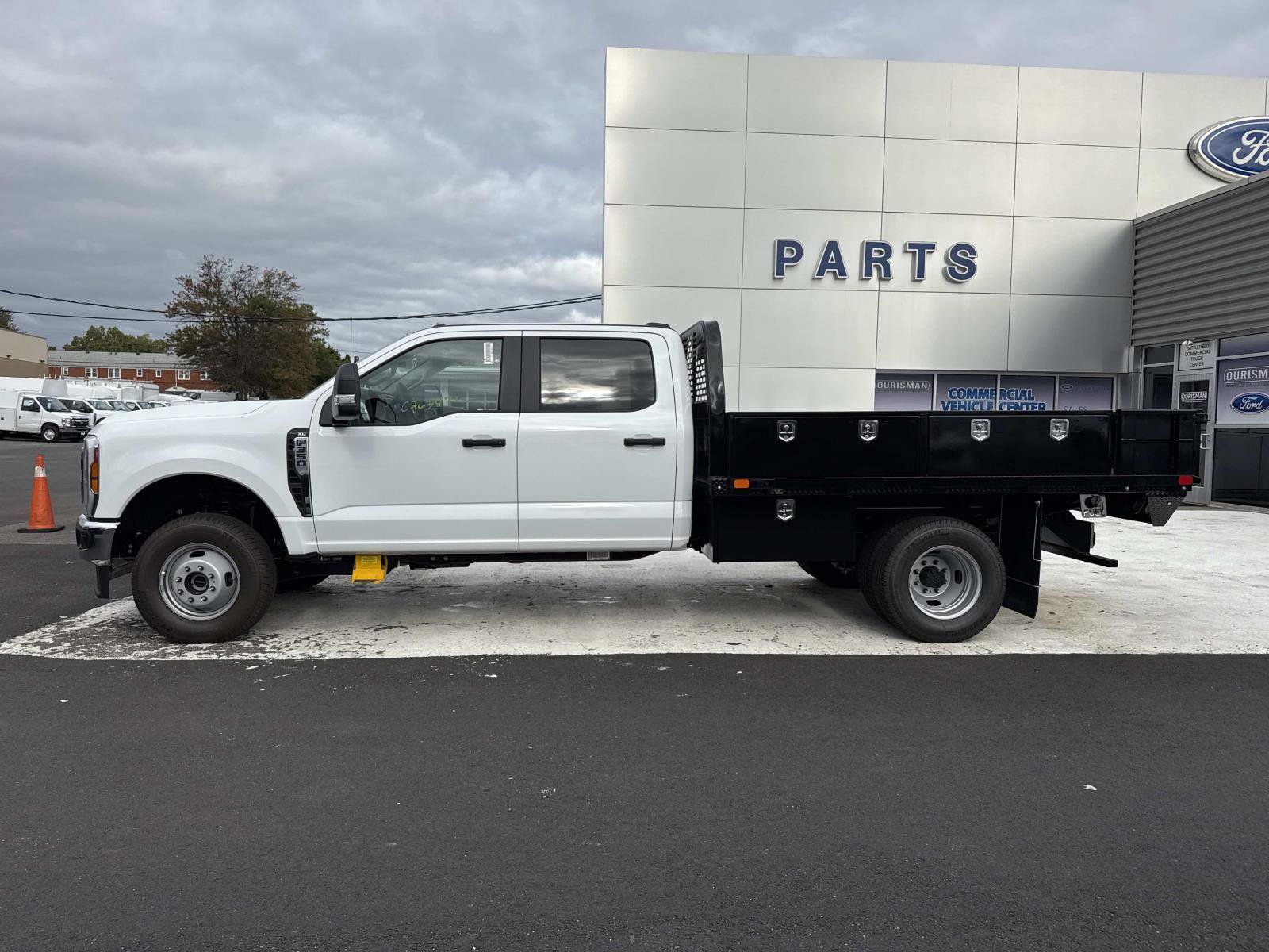 New 2026 Ford F350 XL w/ XL Chrome Package AWD/4WD image 6