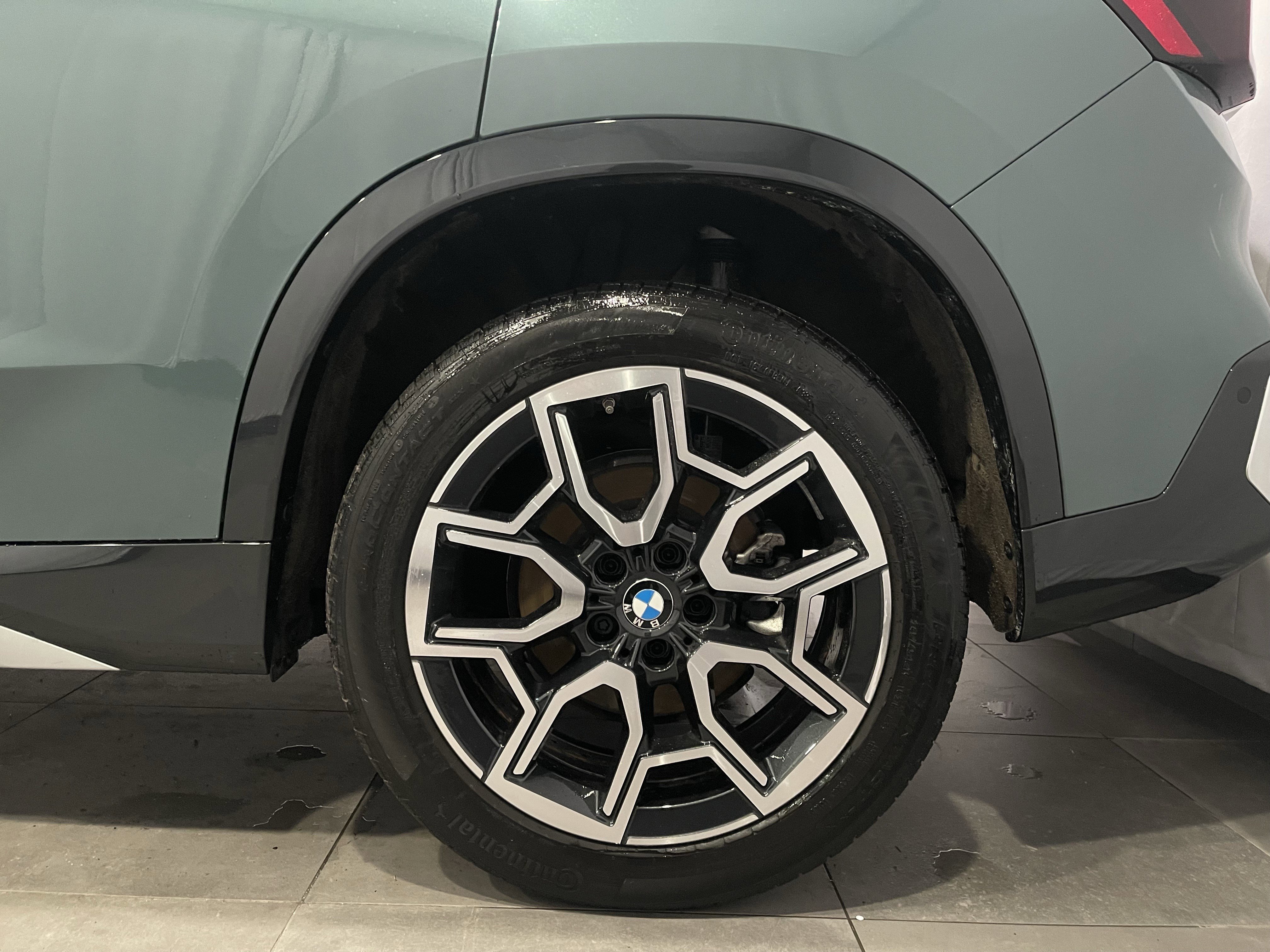 Used 2025 BMW X1 xDrive28i w/ Technology Package image 8