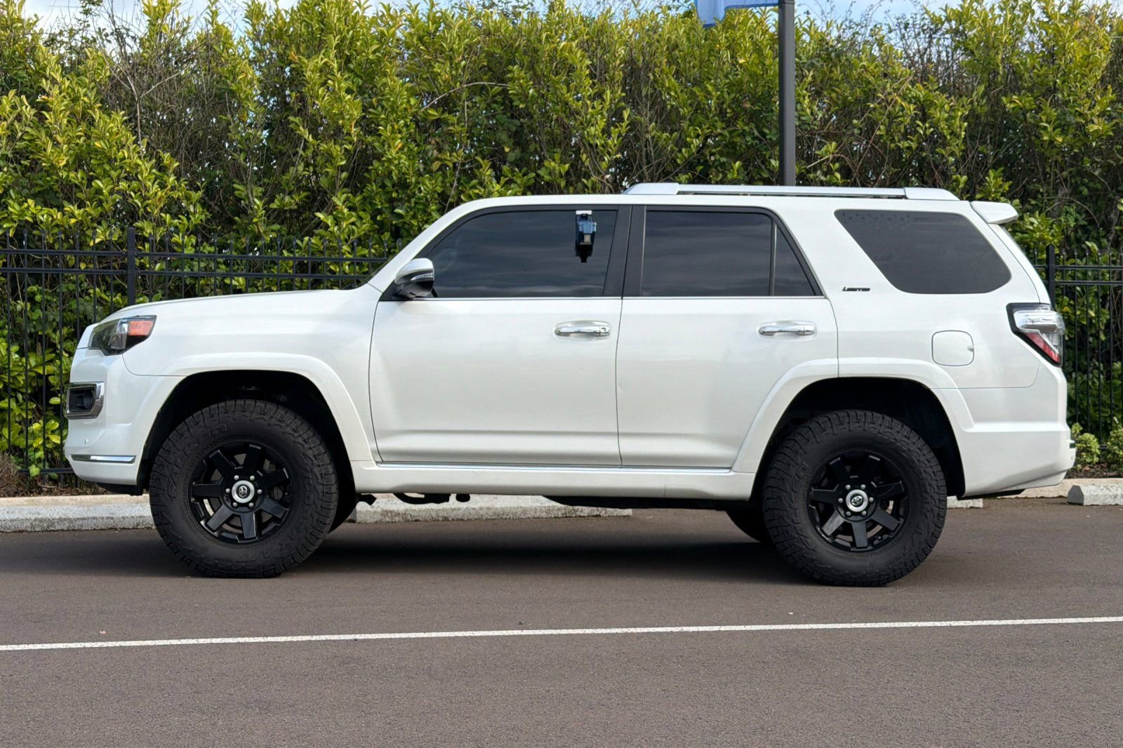Used 2018 Toyota 4Runner Limited image 7