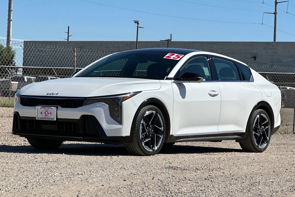 Used 2025 Kia K4 GT-Line w/ GT-Line Premium Package image 9