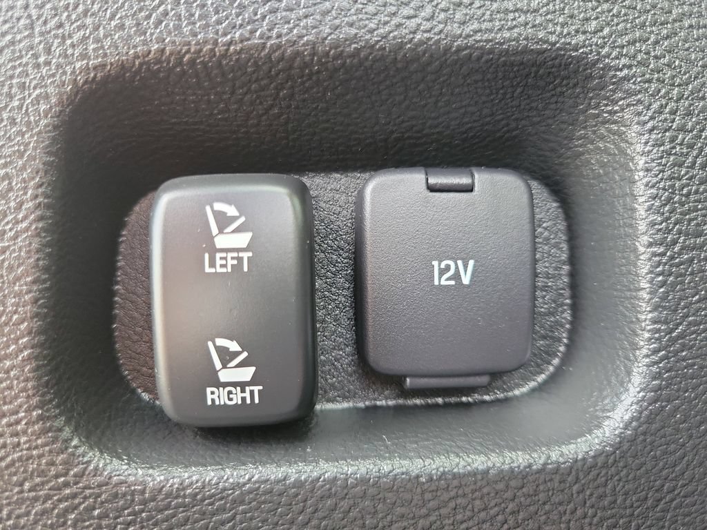 Certified 2023 Ford Edge SEL w/ Convenience Package AWD/4WD image 9