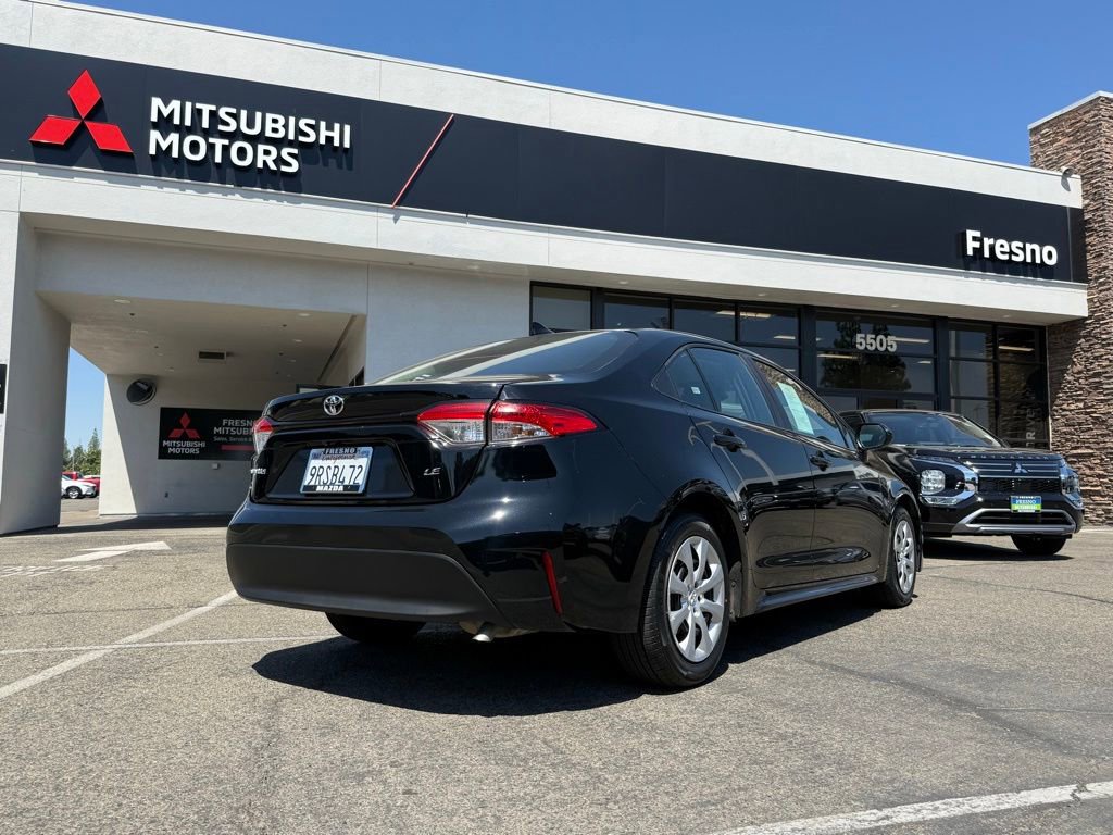 Used 2025 Toyota Corolla LE FWD image 11