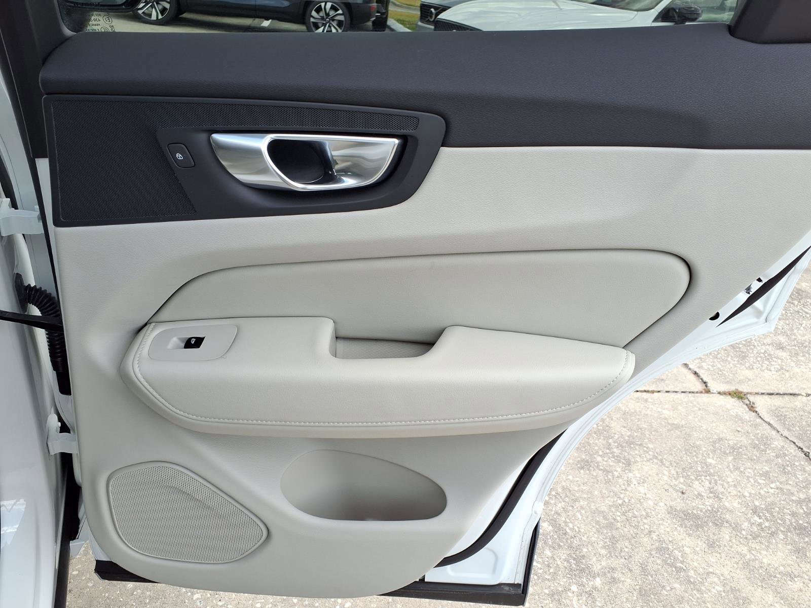 Certified 2025 Volvo XC60 B5 Core w/ Protection Package AWD/4WD image 14