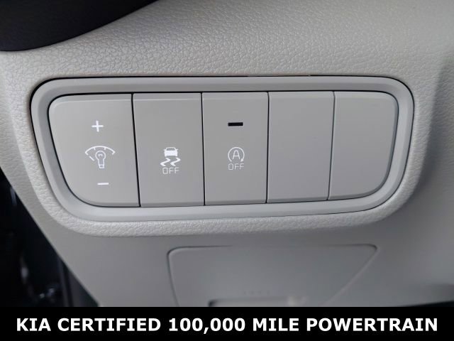 Used 2025 Kia Soul LX FWD image 17