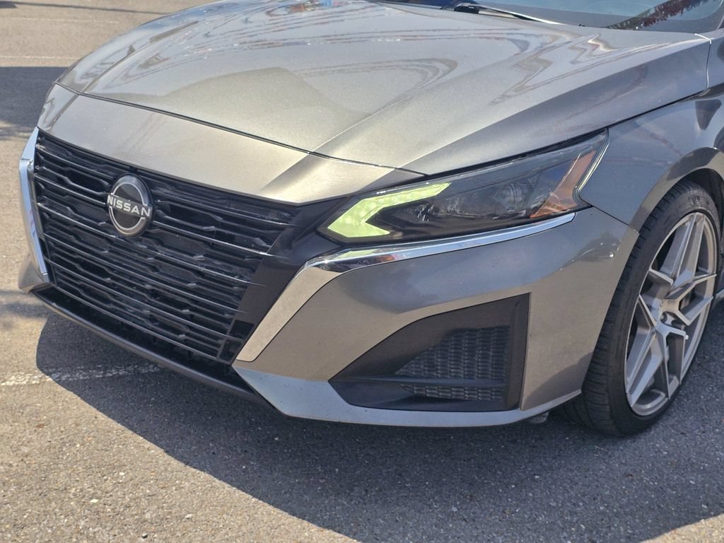 Used 2023 Nissan Altima 2.5 SL FWD image 10