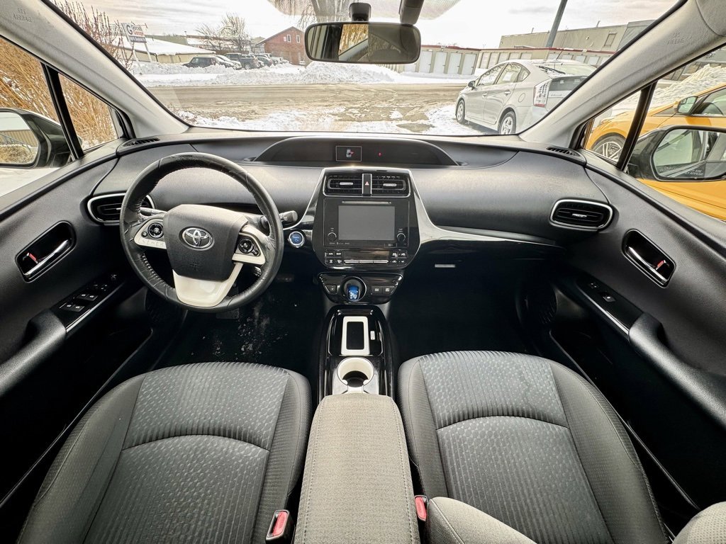 Used 2016 Toyota Prius Two image 10