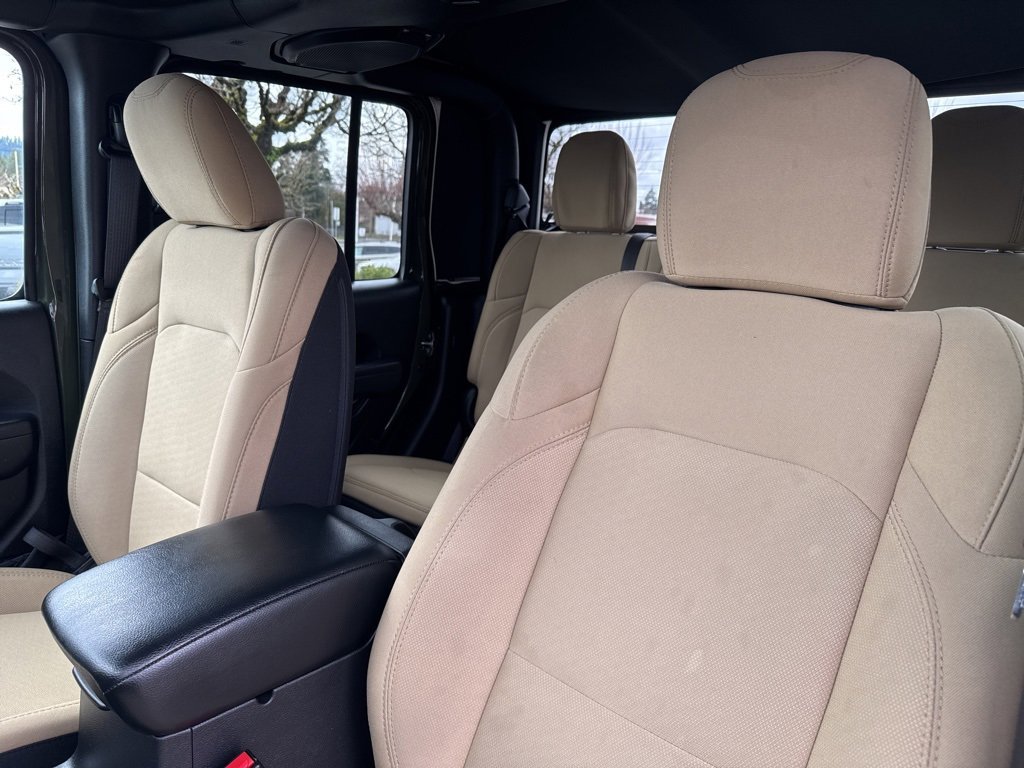 Used 2023 Jeep Gladiator Willys image 13