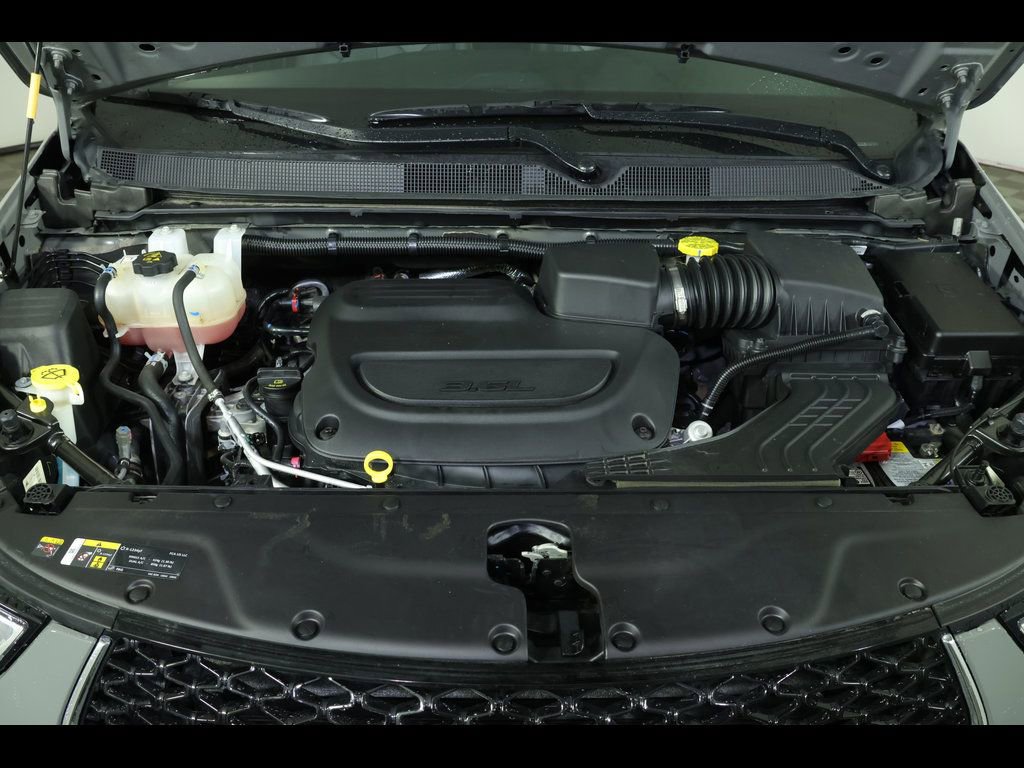 Used 2025 Chrysler Pacifica Select FWD image 19