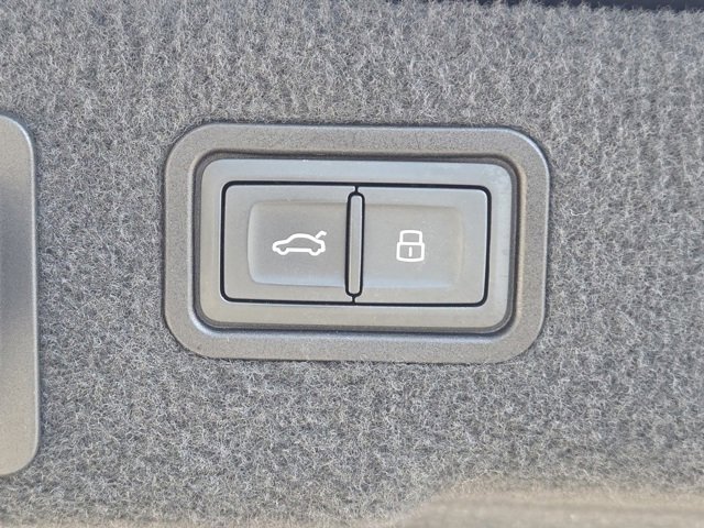Used 2021 Audi A8 L 3.0T w/ Executive Plus Package image 30