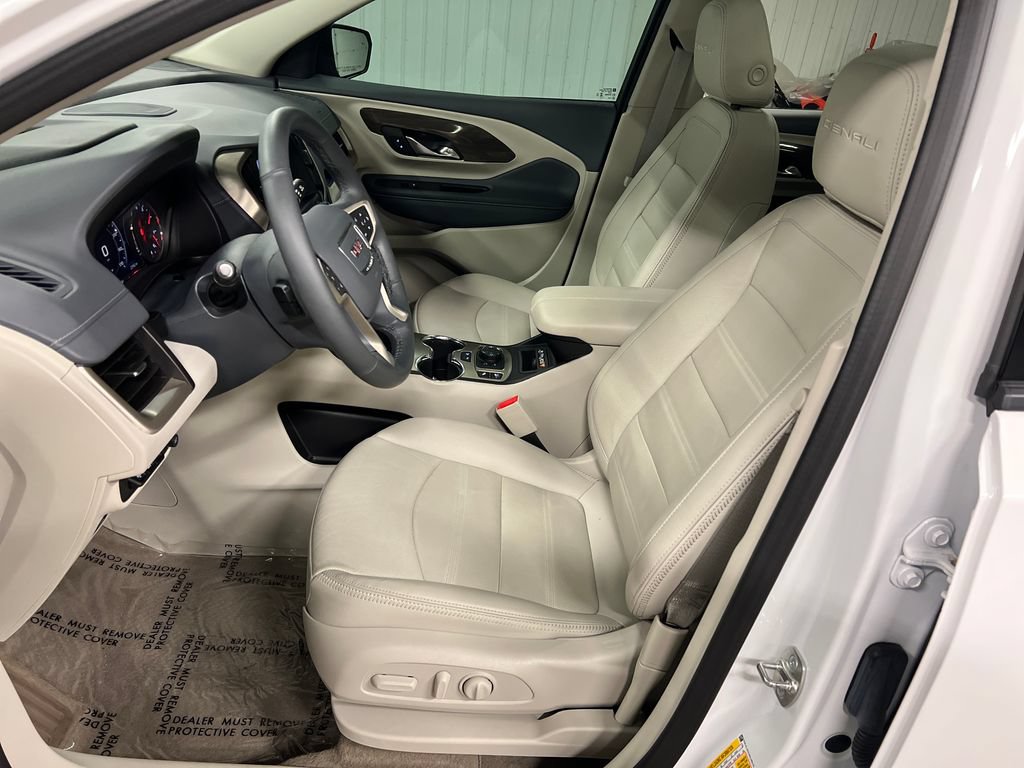 Certified 2024 GMC Terrain Denali w/ Denali Premium Package AWD/4WD image 13