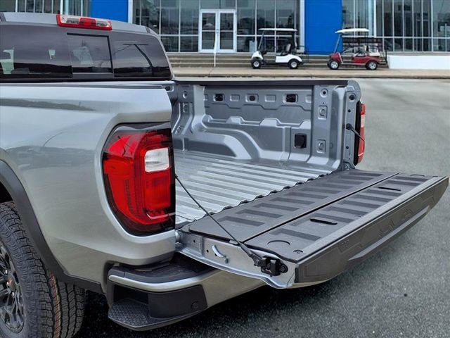 New 2025 GMC Canyon Elevation w/ Convenience Package image 26