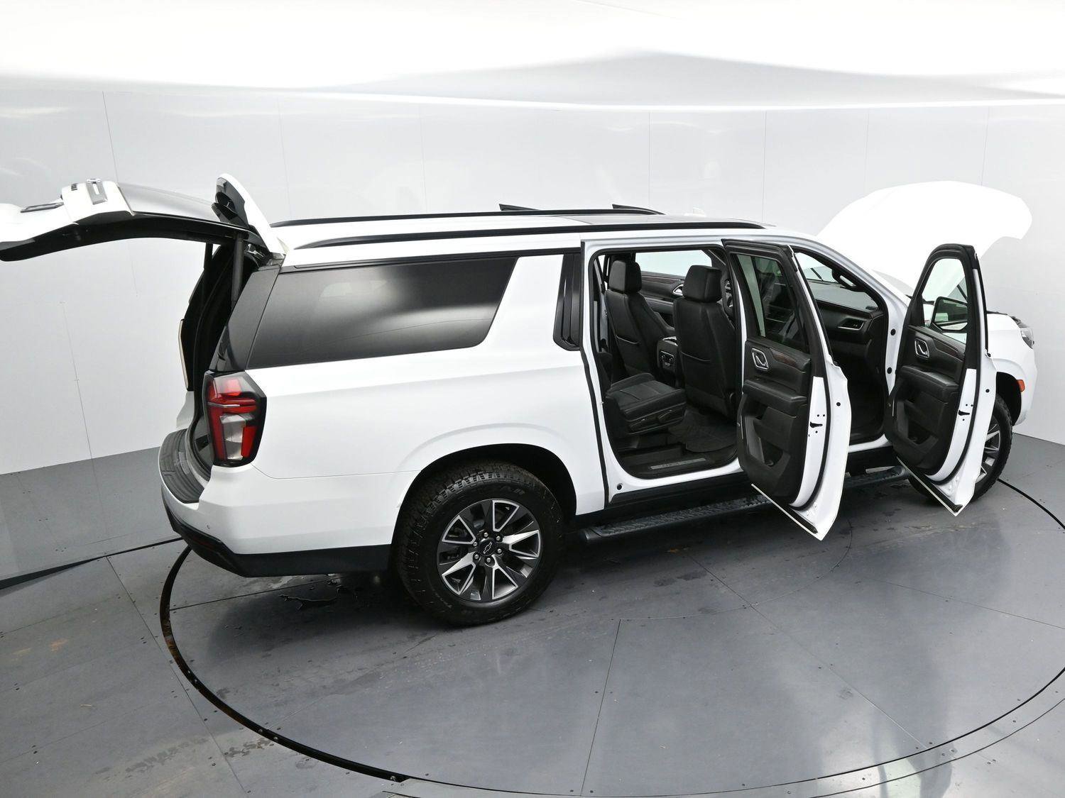 Used 2023 Chevrolet Suburban Z71 AWD/4WD image 49