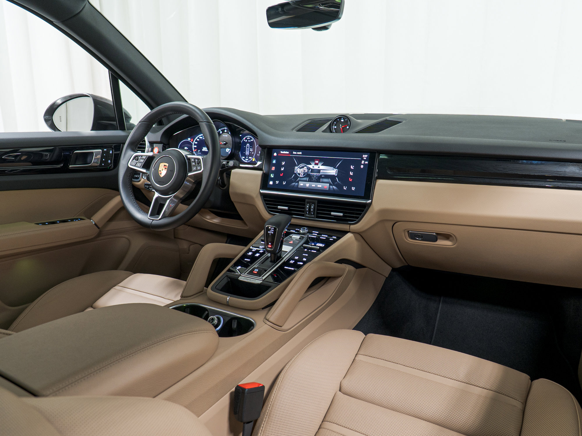 Certified 2023 Porsche Cayenne image 18