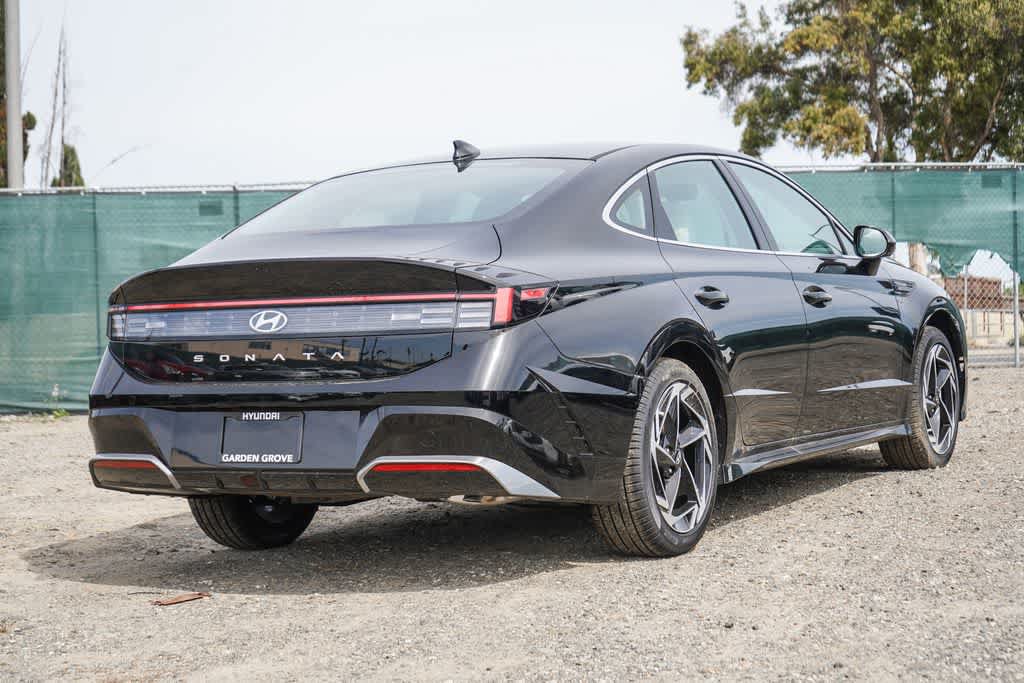 New 2026 Hyundai Sonata SEL FWD image 4