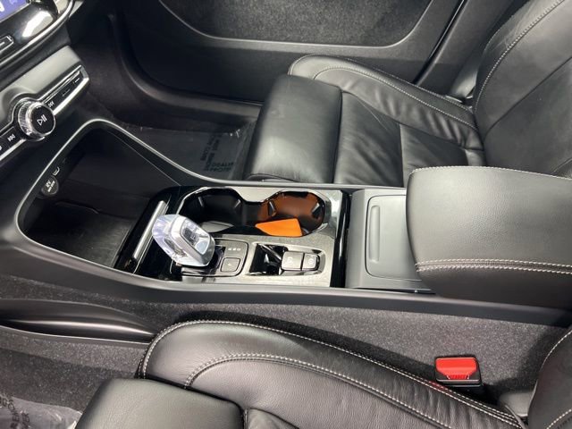Used 2023 Volvo XC40 B5 Plus w/ Driver Assist Package image 15