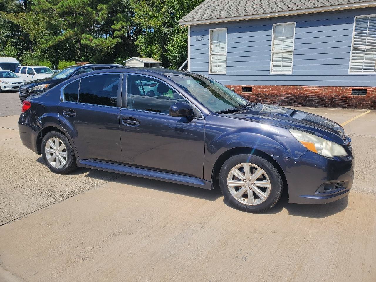Used 2012 Subaru Legacy 2.5i Premium AWD/4WD image 3