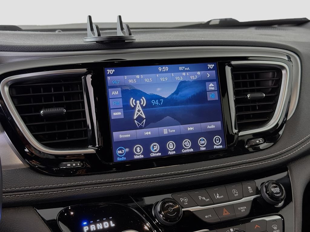 Used 2019 Chrysler Pacifica Limited w/ Advanced Safetytec Group FWD image 14