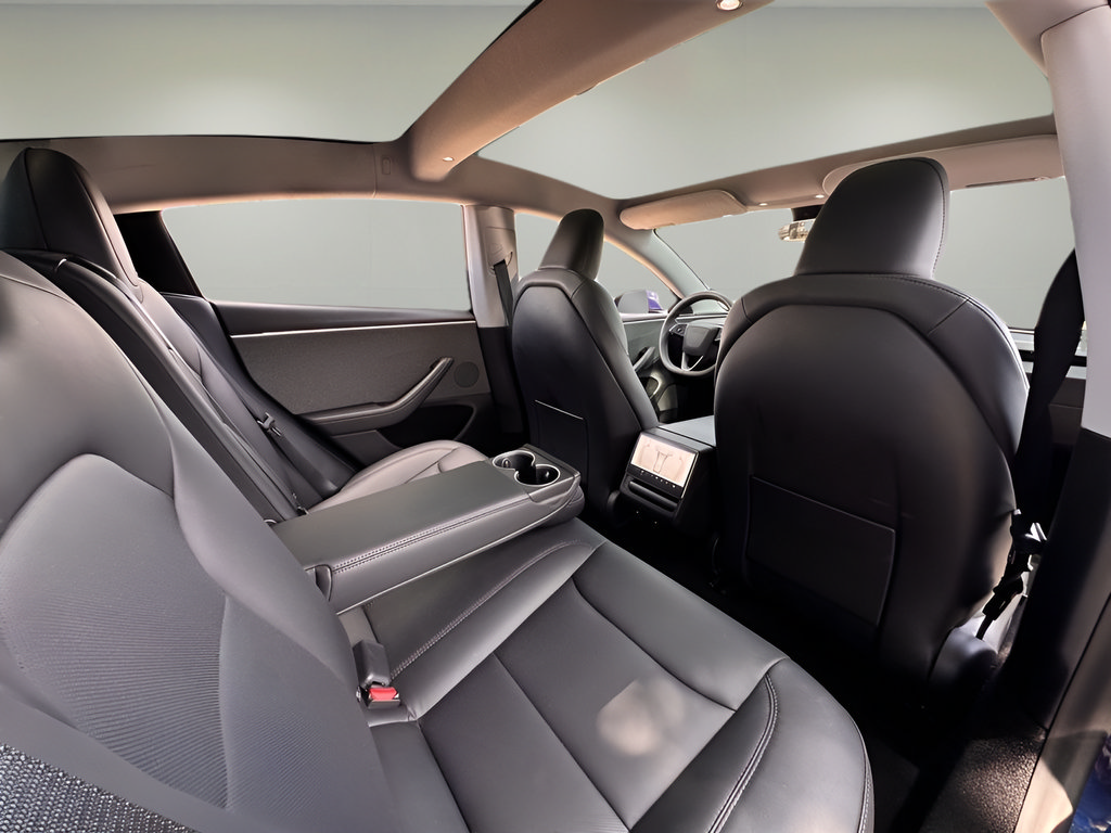 Used 2024 Tesla Model 3 Standard Range RWD image 17